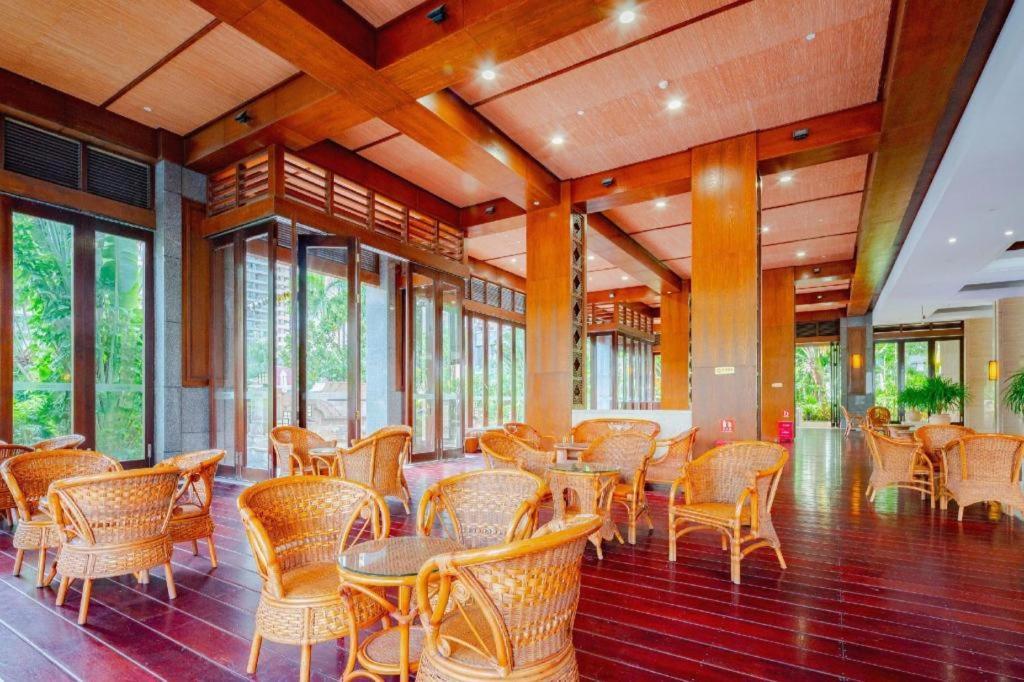 Sanya Shanghai Huating Boutique Resort Hotel Bagian luar foto