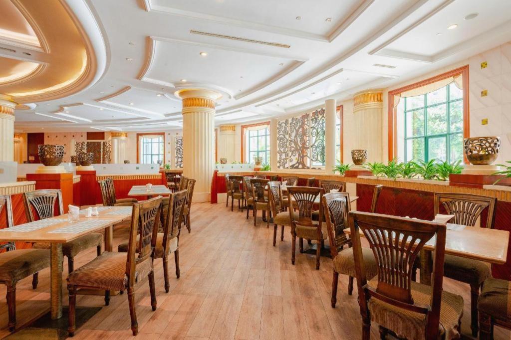 Sanya Shanghai Huating Boutique Resort Hotel Bagian luar foto