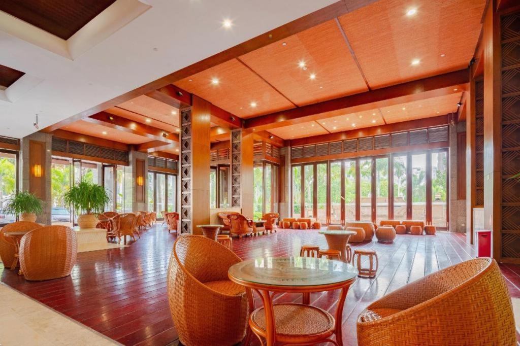 Sanya Shanghai Huating Boutique Resort Hotel Bagian luar foto
