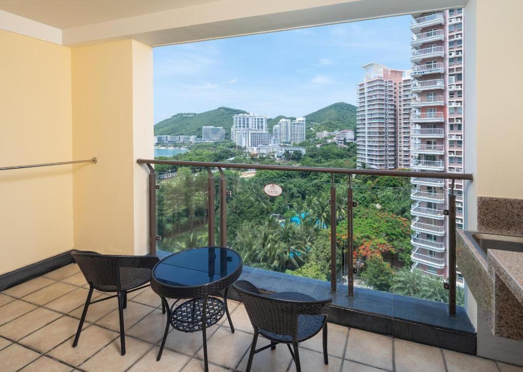 Sanya Shanghai Huating Boutique Resort Hotel Bagian luar foto